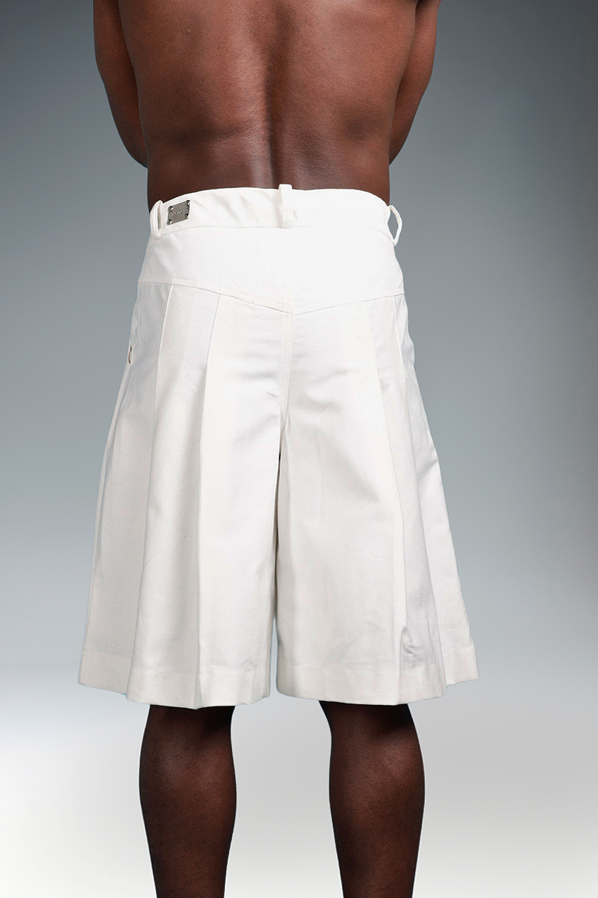 BRAZILIAN PLEATED BERMUDA WHITE