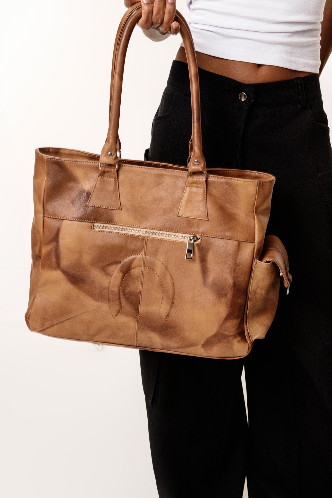 LIGHT BROWN LEATHER CARGO BAG