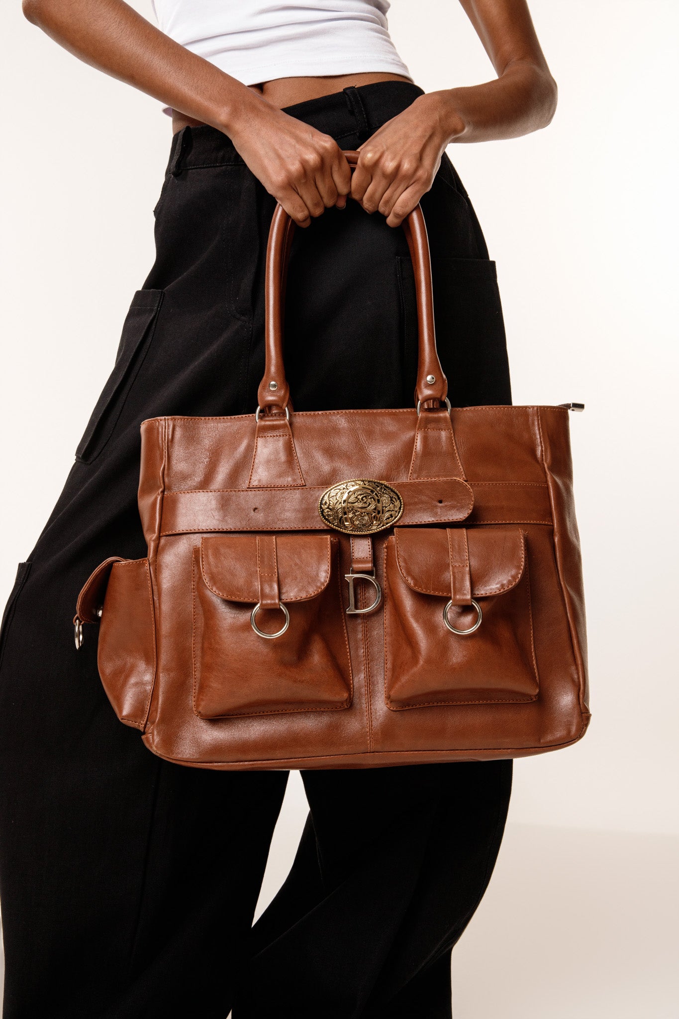 BROWN LEATHER CARGO BAG