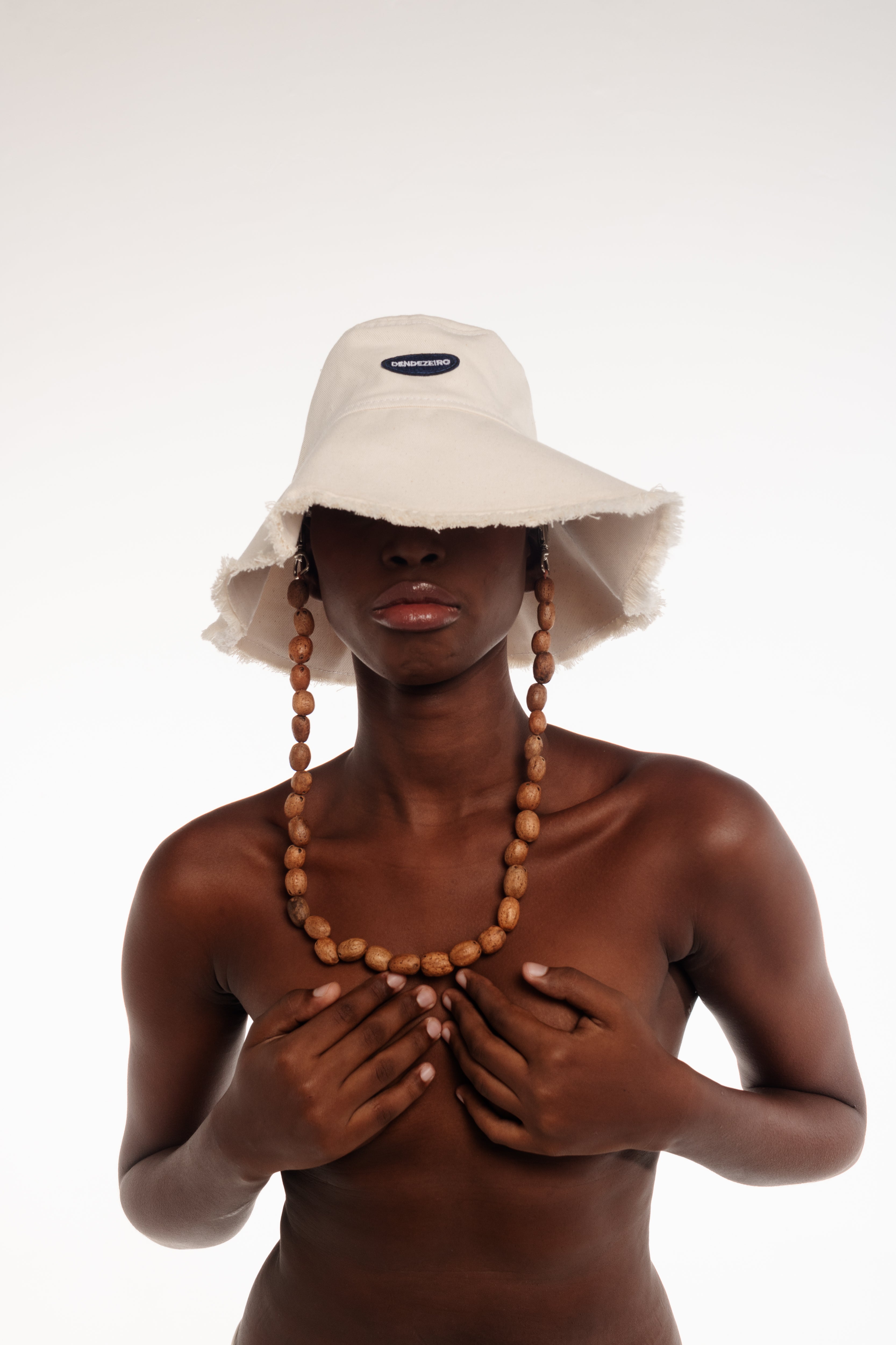 Bucket tenista azul
